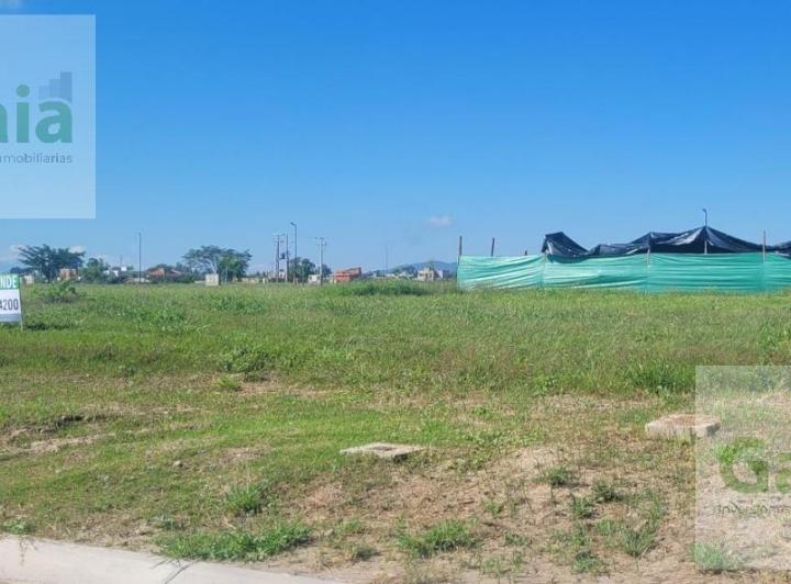 Terreno · 600m²