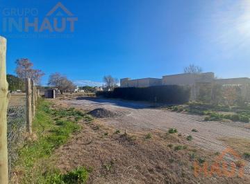 Terreno · 570m² · Terreno con Pileta en Venta en B° Privado Cinco Soles