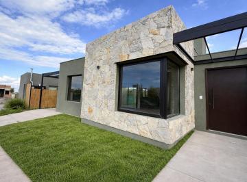 Casa · 170m² · 3 Dormitorios · 1 Cochera · Casa - Maipu