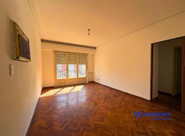 Departamento · 65m² · 3 Ambientes · Alquiler de Departamento 3 Amb. Super Luminosos en Buen Estado, a m de Av Independencia!