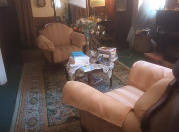 Casa · 103m² · 6 Ambientes · 1 Cochera · Casa en 2 Plantas, con Renta, Excelente Oportunidad