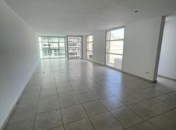 Oficina comercial · 71m² · 1 Ambiente · 1 Cochera · Oficina en Venta - Centro