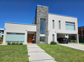 Casa · 290m² · 6 Ambientes · 2 Cocheras · Oportunidad! Casa en Venta Canning - Principado Ciudad Nautica, G. B. a. Zona Sur