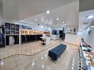 Local comercial · 155m² · Corrientes Al 4200