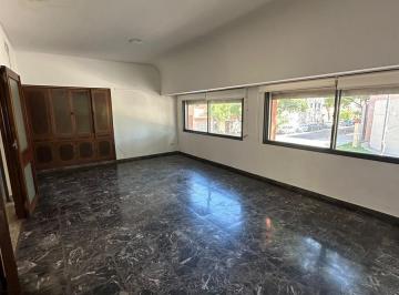 PH · 156m² · 5 Ambientes · 1 Cochera · Excelente PH a La Venta: 3 Dorm. - Cochera - Terraza con Parrillero