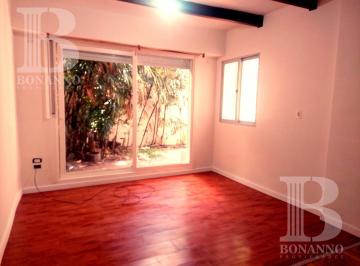 Departamento · 90m² · 3 Ambientes · 1 Cochera · Departamento en Alquiler 3 Amb con Amplio Patio y Cochera