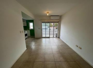 Departamento · 42m² · 2 Ambientes · Excelente 2 Amb. Cfte con Balcon.