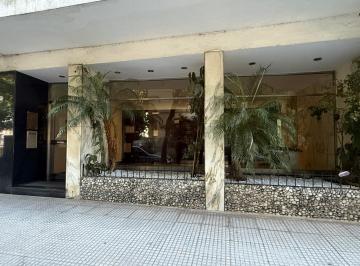 Frente Edificio · Venta Palermo 4 Ambientes. Balcón y Patio.