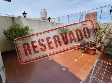 PH · 74m² · 3 Ambientes · PH en Pompeya