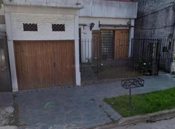 Casa · 30m² · 2 Ambientes · Calle Chubut Al 600 - Bernal Oeste