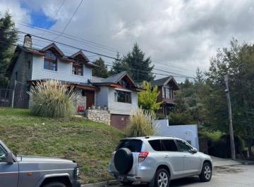 Casa · 183m² · 3 Dormitorios · 1 Cochera · Casa 0 Ambientes 3 Dorm.. | Suiza Al 1200
