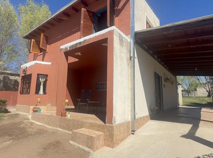 Casa · 207m² · 7 Ambientes · 1 Cochera