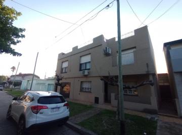 Casa de 6 ambientes, La Matanza · Casa Multifamiliar en 2 Plantas - 2 Propiedades de 3 Ambientes