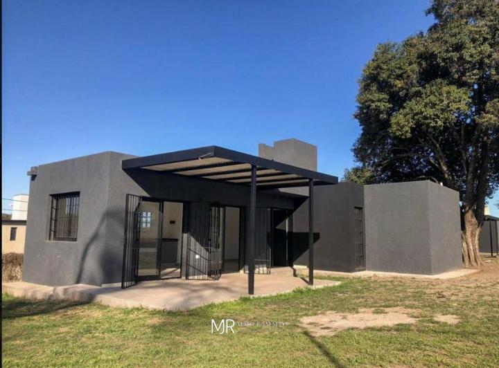 Casa · 84m² · 4 Ambientes · 1 Cochera