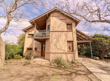Casa · 213m² · 5 Ambientes · 1 Cochera · Villa Allende Golf - Apto. Credito - Casa 4 Dorm.