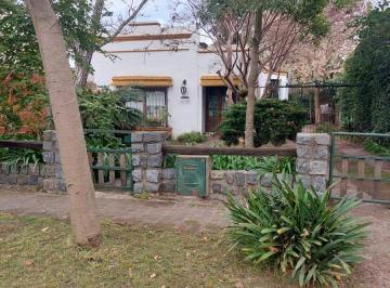 Casa · 675m² · 3 Dormitorios · Casa Antigua en Burzaco