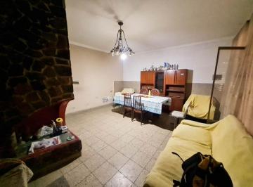 Casa de 8 ambientes, San Miguel de Tucumán · Casa Pb + 2 Dptos en Pa Independientes en Barrio Jardín