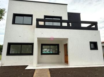 Casa · 224m² · 6 Ambientes · Casa en Venta en San Pablo, Pilar, G. B. a. Zona Norte