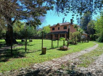 Quinta vacacional · 700m² · 12 Ambientes · Venta de Casa Quinta en Barrio El Remanso Exaltación de La Cruz.