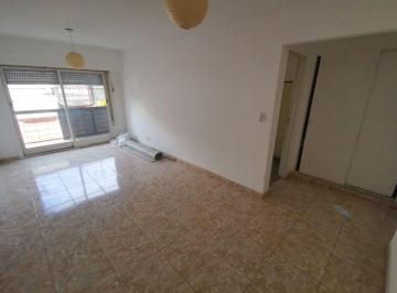 Departamento de 2 ambientes, Floresta · Joaquin V Gonzalez 400 - Departamento 2 Ambientes Al Frente Balcon a m Avellaneda 47 m²