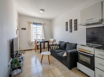 Departamento · 24m² · 2 Ambientes · Venta - Departamento - 2 Ambientes - Balcon - Frente - Permuta
