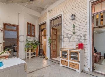 Departamento · 61m² · 3 Ambientes · En Venta PH de 3 Ambientes en Palermo, Limite con Chacarita.