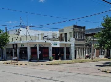 Edificio · 384m² · 3 Cocheras · Edificio Comercial en Esquina con Gran Potencial Para Desarrollo