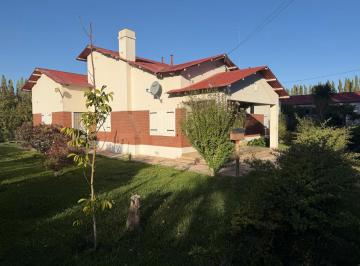 Casa de 9 ambientes, Vista Alegre · Casa de Chacra/ Base Operativa