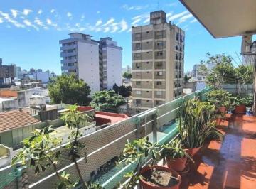 Departamento de 4 ambientes, Lanús · Lanús Este – Venta Departamento 4 Amb – Chochera y Baulera!