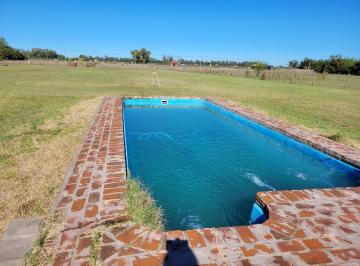 Bóveda, nicho o parcela · 112m² · 3 Ambientes · 1 Cochera · Venta de Casa Quinta Chacra en Mercedes Lote de 1 Ha