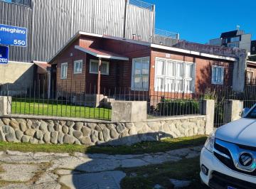 Casa , Ushuaia · Casa en Venta con Excelente Ubicación.