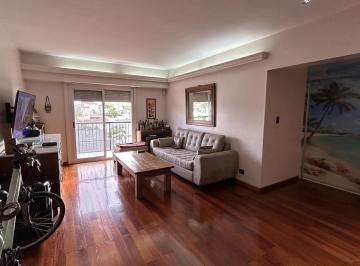 Departamento · 80m² · 4 Ambientes · Departamento en Flores Sur