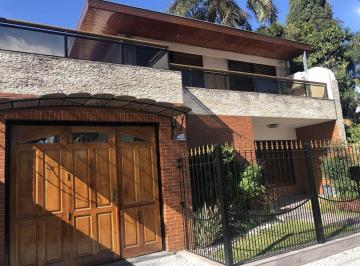 Casa de 5 ambientes, La Matanza · Casa con 300 m² y 4 Dorm. en Venta en Ramos Mejía