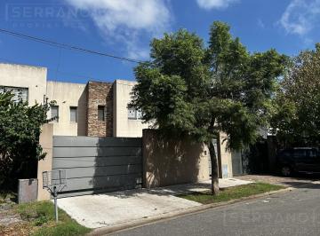 Casa · 210m² · 6 Ambientes · 4 Cocheras · Casa en Venta de 6 Ambientes en La Horqueta, San Isidro