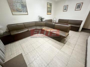 Departamento de 4 ambientes, Recoleta · Consultorio en Planta Baja en Inmejorable Ubicación, a 100 m de Av Santa Fe