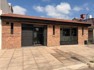 Casa · 75m² · 3 Ambientes · Casa en Alquiler de 3 Ambientes - Castelar Norte