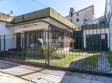 Casa · 152m² · 4 Ambientes · 2 Cocheras · Venta Casa 4 Ambientes con Cochera y Patio en Villa Sarmiento