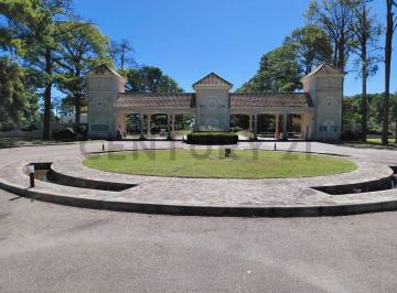 Terreno · 1642m² · Venta / Pinares Country Club. Lote Central Al Golf con Laguna.
