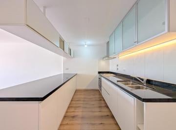 cocina integrada · Departamento 3 Dorm. con Cochera en Barrio Martin
