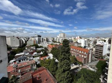 Departamento · 139m² · 4 Ambientes · 1 Cochera · Piso Amplio 4 Ambientes con Dependencia y Cochera en Flores - Ubicacion Privilegiada