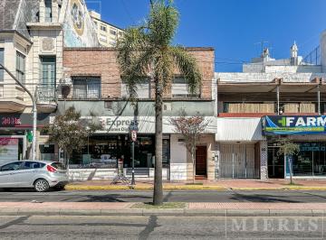 Casa · 270m² · Venta en Bloque en Av Cazón Al 1500