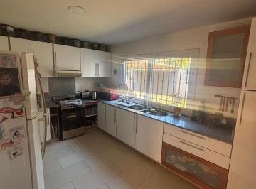 Casa · 350m² · 4 Dormitorios · 2 Cocheras · B° La Carolina - 4 Dorm. y 3 Baños Consultas Al