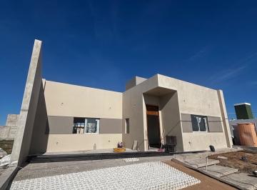 Casa · 180m² · 6 Ambientes · 2 Cocheras · Casa Pb 3 Dorm - Cuestas de Manantiales