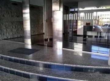 Departamento de 2 ambientes, Morón · Departamento en Venta con Cochera, 2 Ambientes, Céntrico, Tranquilo, Luz Natural