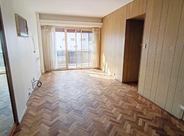 Departamento de 4 ambientes, Almagro · Almagro - 4 Dorm.! 2 Balcones! 1 Baño - 2 Toiletes - Cocina - Lavadero