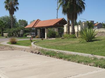 Casa · 100m² · 2 Dormitorios · 1 Cochera · Casa en Venta 2 Dorm. en Barrio Lomas de Terrada, Luján de Cuyo