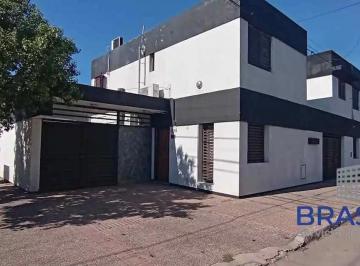 Casa de 6 ambientes, Córdoba · Rebajada! Buena Renta, Casa en Venta en Bº San Martín.