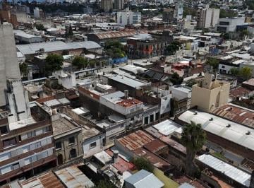 Terreno · 194m² · Lote en Venta – Apto Desarrollo Bº Centro