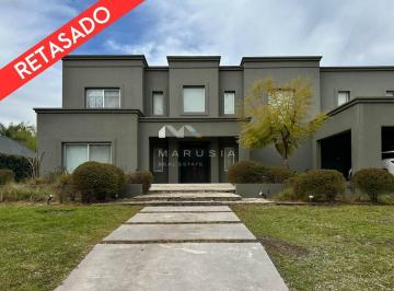 Casa · 40000m² · 8 Ambientes · 2 Cocheras · Casa en Venta en Martindale, Pilar, G. B. a. Zona Norte