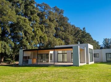 Casa · 265m² · 6 Ambientes · 2 Cocheras · Casa Premium en La Esperanza Club de Campo, Gral. Rodriguez, Buenos Aires, Argentina